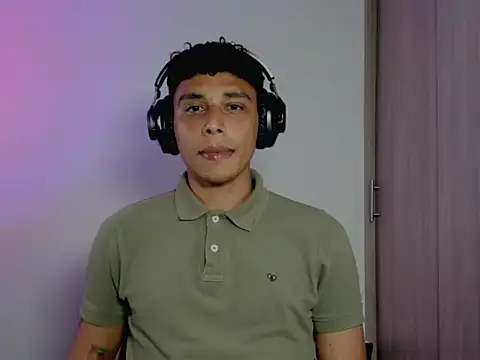 nilo2021 online show from 05-27-26, 01:57