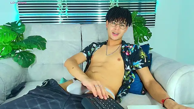 Snapshot of ThiiagoSaeenz chatting on 04-24-26, 03:41 ThiiagoSaeenz online show from 04-24-26, 03:41