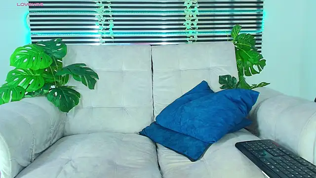 Snapshot of ThiiagoSaeenz chatting on 04-22-26, 03:52 ThiiagoSaeenz online show from 04-22-26, 03:52