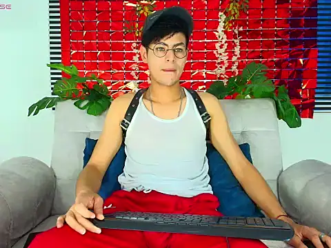 ThiiagoSaeenz online show from 02-17-26, 02:47