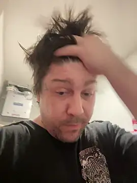 GabEthier online show from 04-09-26, 05:20