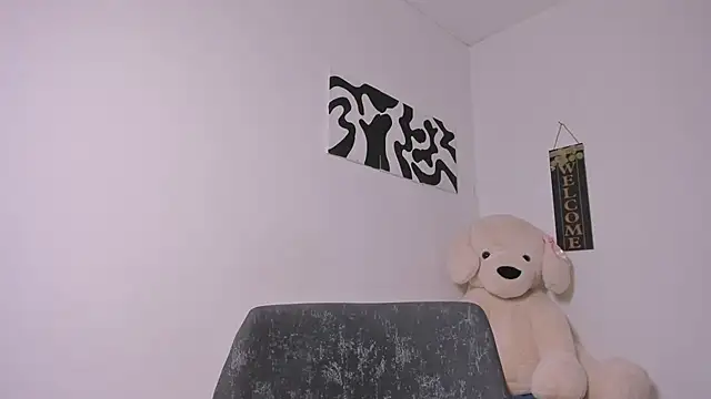 Nia13 online show from 03-11-26, 05:12