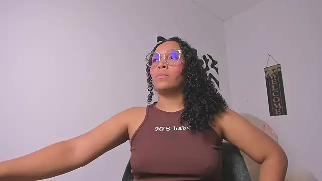 Nia13 online show from 04-07-26, 10:22