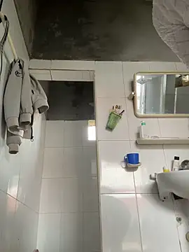 YANINA120 online show from 02-17-26, 01:47