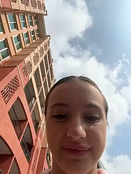 MiaTee online show from 04-15-26, 02:06