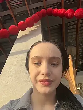 MiaTee online show from 02-06-26, 04:08