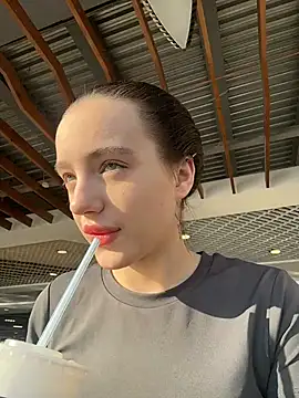 MiaTee online show from 02-26-26, 04:12