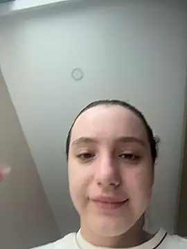 MiaTee online show from 03-26-26, 02:10