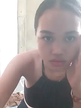 Snapshot of lovely_pilipina19 chatting on 02-28-26, 04:23 lovely pilipina19 online show from 02-28-26, 04:23