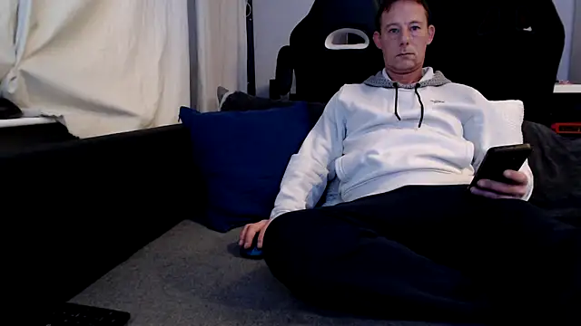 Snapshot of Sexy_Ass_Mike chatting on 02-09-26, 05:33 Sexy Ass Mike online show from 02-09-26, 05:33