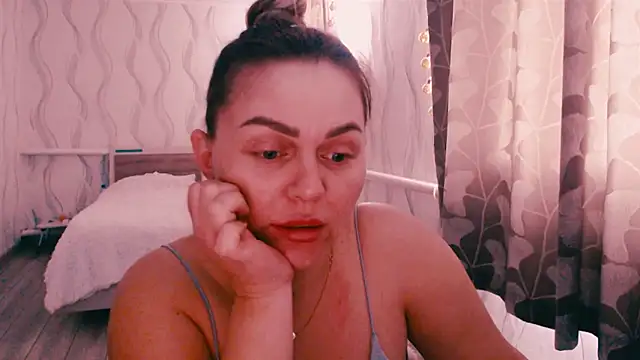 Snapshot of MagicKatarina_ chatting on 02-17-26, 10:12 MagicKatarina online show from 02-17-26, 10:12