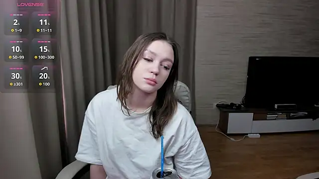 Snapshot of CarmenHill chatting on 02-15-26, 04:35 CarmenHill online show from 02-15-26, 04:35