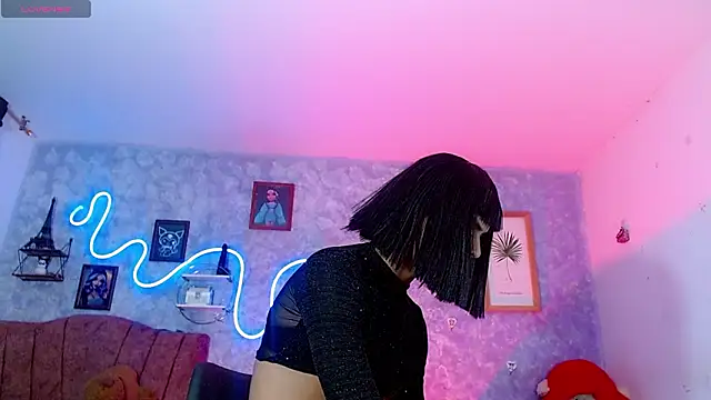 Snapshot of Stefani__R chatting on 03-03-26, 03:46 Stefani R online show from 03-03-26, 03:46