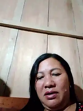 Snapshot of Cold-girlr12 chatting on 05-30-26, 01:28 Cold-girlr12 online show from 05-30-26, 01:28