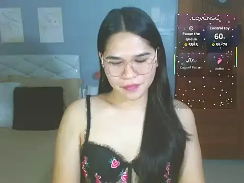 Snapshot of alianabrooks chatting on 02-19-26, 10:18 alianabrooks online show from 02-19-26, 10:18