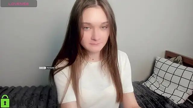 Snapshot of Elina_X chatting on 05-06-26, 01:37 Elina X online show from 05-06-26, 01:37