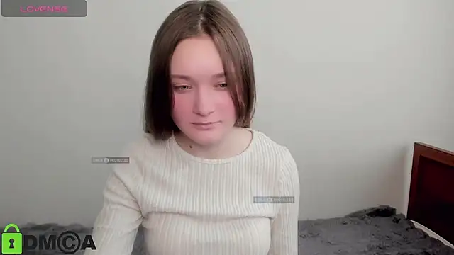 Snapshot of Elina_X chatting on 05-31-26, 01:06 Elina X online show from 05-31-26, 01:06