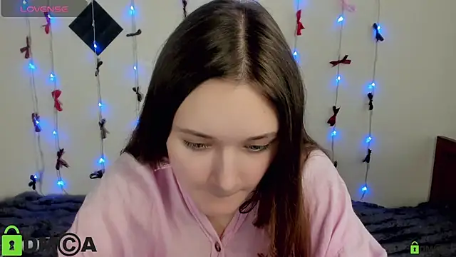 Snapshot of Elina_X chatting on 06-04-26, 01:27 Elina X online show from 06-04-26, 01:27