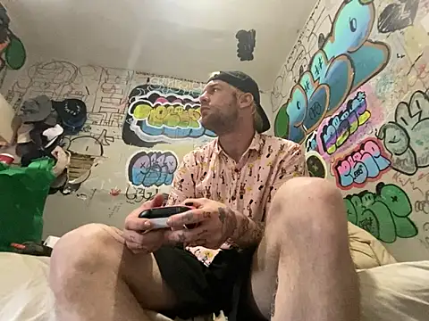 Snapshot of gothboiplzty chatting on 04-29-26, 09:21 gothboiplzty online show from 04-29-26, 09:21