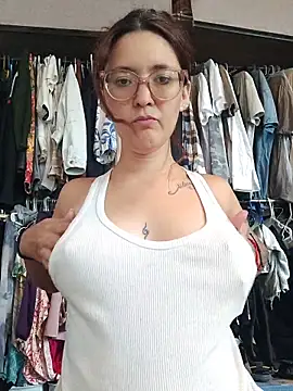 Snapshot of Harley-77 chatting on 02-01-26, 05:55 Harley-77 online show from 02-01-26, 05:55