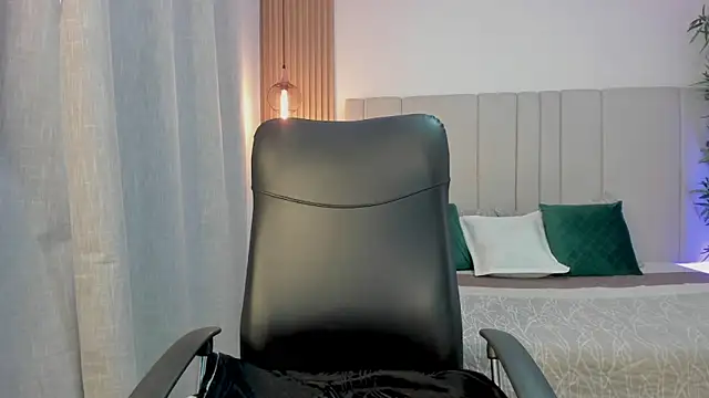 Victoria Rosee online show from 06-03-26, 02:33