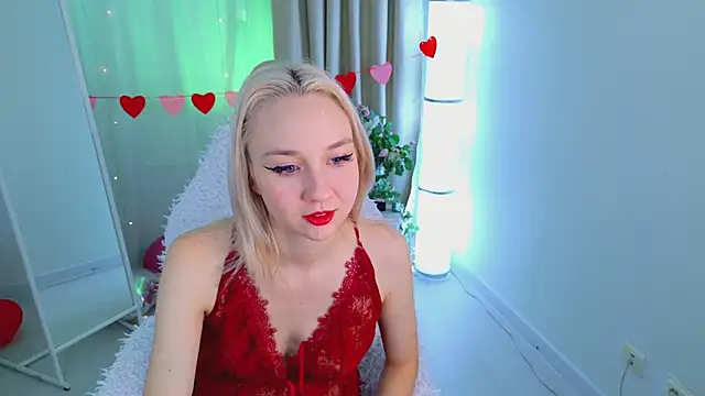 Audrey Kiss online show from 02-19-26, 06:43