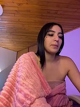 Snapshot of Valery_pink18 chatting on 02-15-26, 08:24 Valery pink18 online show from 02-15-26, 08:24