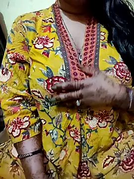 Snapshot of PARI51 chatting on 02-12-26, 08:08 PARI51 online show from 02-12-26, 08:08