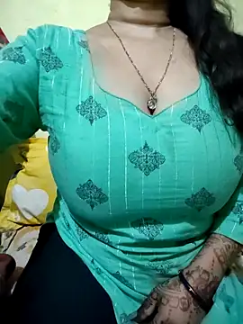 Snapshot of PARI51 chatting on 02-11-26, 07:36 PARI51 online show from 02-11-26, 07:36