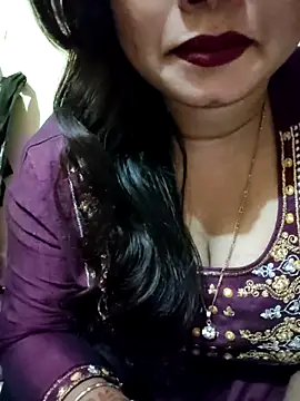 Snapshot of PARI51 chatting on 02-18-26, 09:00 PARI51 online show from 02-18-26, 09:00