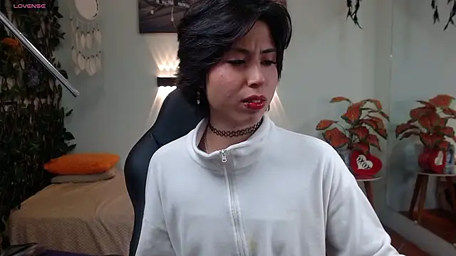 Snapshot of annie_sleeper chatting on 02-20-26, 02:52 annie sleeper online show from 02-20-26, 02:52