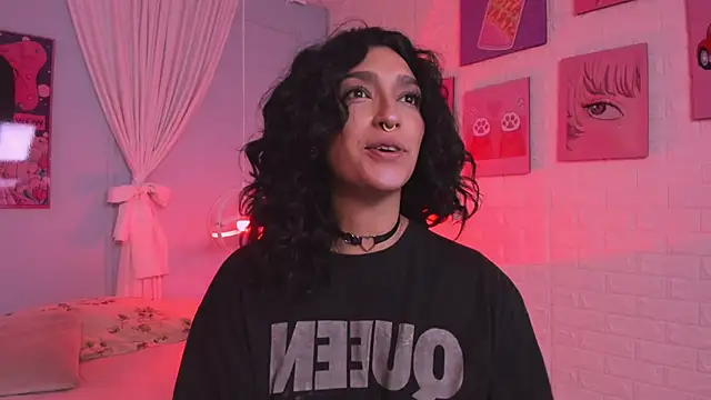 Cleo Foxx online show from 06-18-26, 11:48