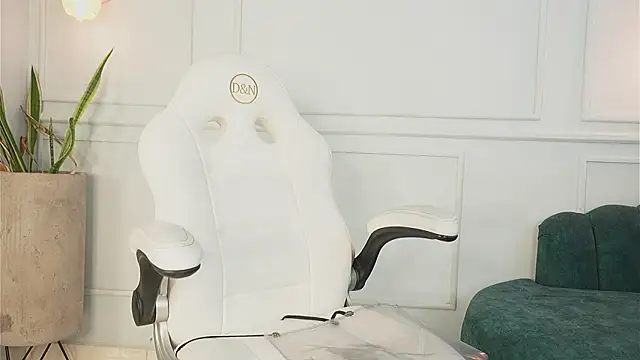 Snapshot of Lia_Velez_ chatting on 02-28-26, 03:33 Lia Velez online show from 02-28-26, 03:33