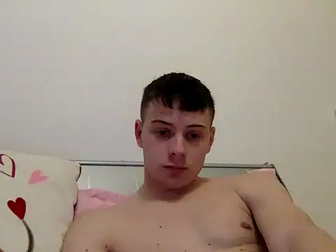 Carlos18loverboyfriend online show from 03-09-26, 06:33