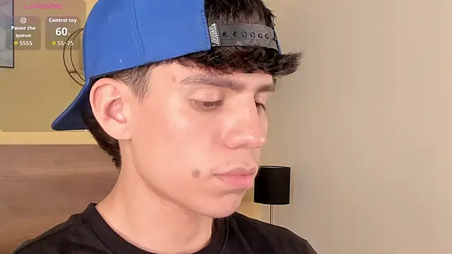 Snapshot of Angel_eros_ chatting on 02-28-26, 04:45 Angel eros online show from 02-28-26, 04:45