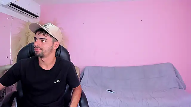 Snapshot of Bad_Boys777 chatting on 01-31-26, 08:40 Bad Boys777 online show from 01-31-26, 08:40