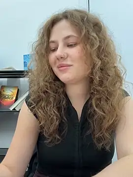 Snapshot of AsynaYuuki chatting on 03-28-26, 06:20 AsynaYuuki online show from 03-28-26, 06:20