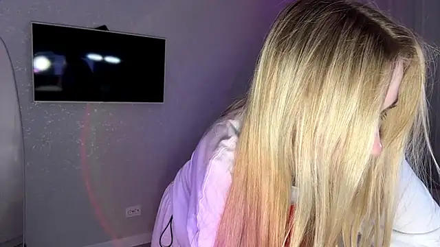 Between Eeys online show from 03-01-26, 03:56