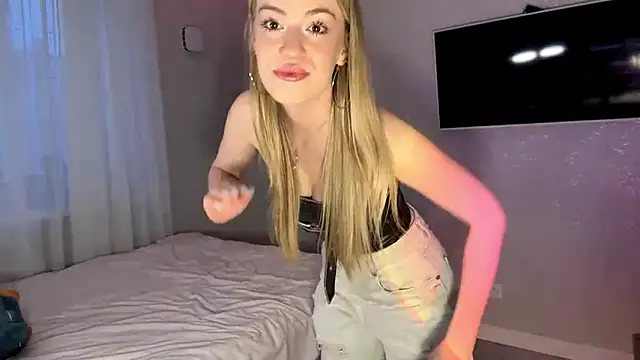 Between Eeys online show from 02-04-26, 02:01