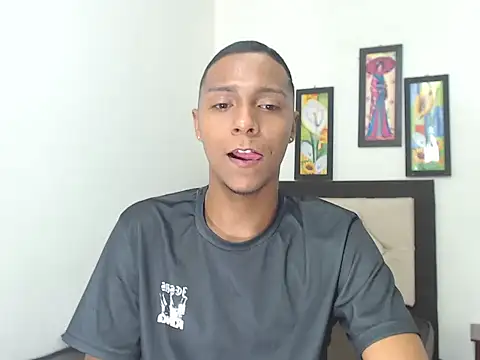 Snapshot of hotboyluxe chatting on 03-03-26, 03:24 hotboyluxe online show from 03-03-26, 03:24