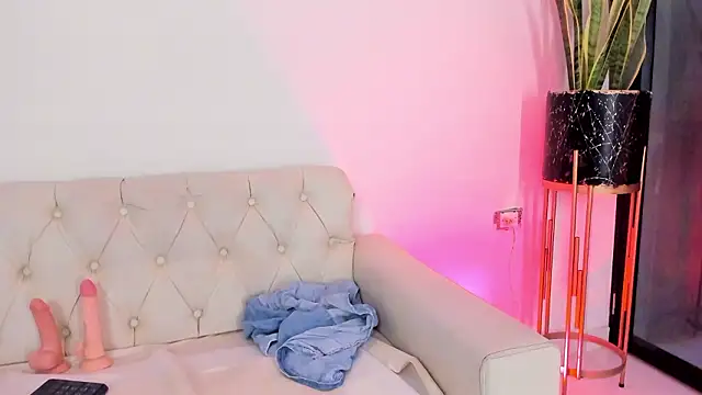 liorah wolf online show from 02-28-26, 09:03