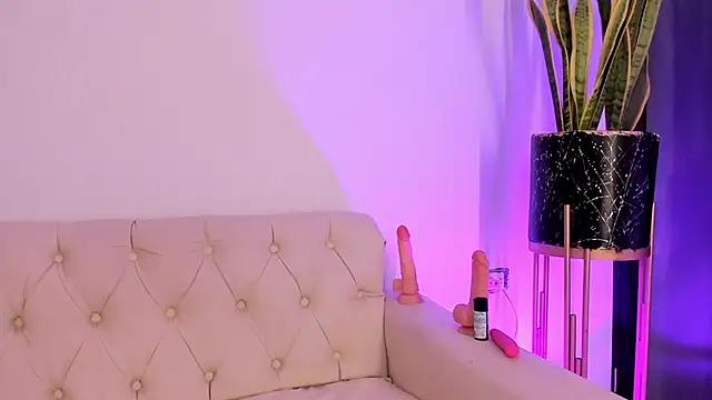 liorah wolf online show from 02-12-26, 07:57