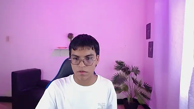 Maecum18 online show from 03-31-26, 09:06