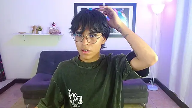 Snapshot of Maecum18 chatting on 03-02-26, 09:00 Maecum18 online show from 03-02-26, 09:00