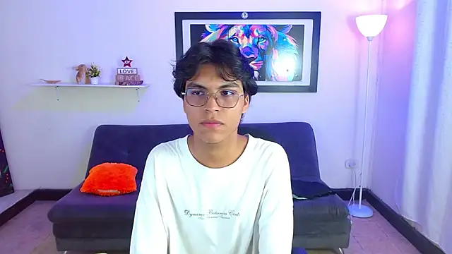 Maecum18 online show from 03-04-26, 08:27