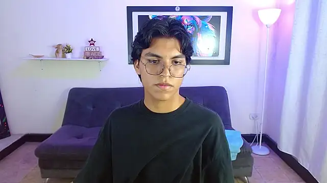 Maecum18 online show from 03-05-26, 08:49