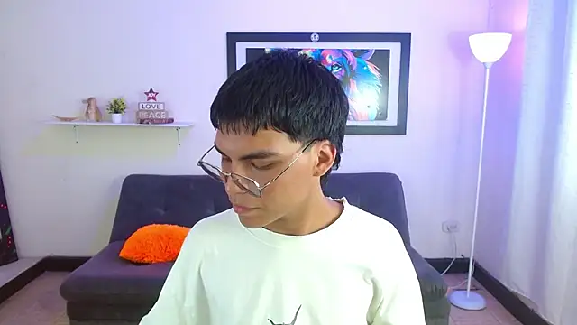 Maecum18 online show from 03-23-26, 09:03