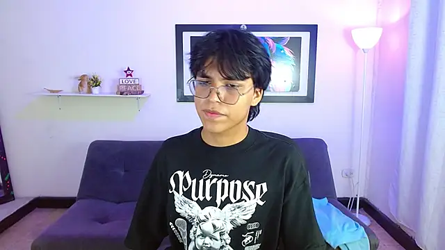 Snapshot of Maecum18 chatting on 02-13-26, 08:42 Maecum18 online show from 02-13-26, 08:42