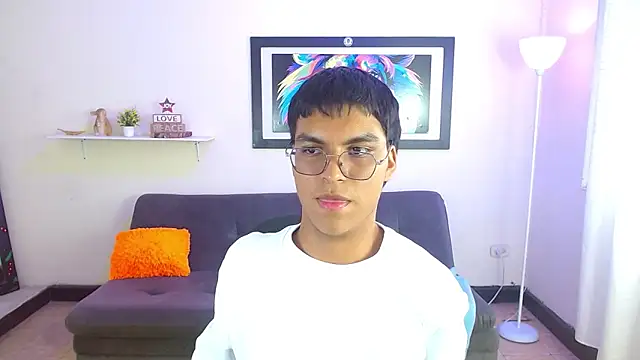 Maecum18 online show from 03-28-26, 09:27