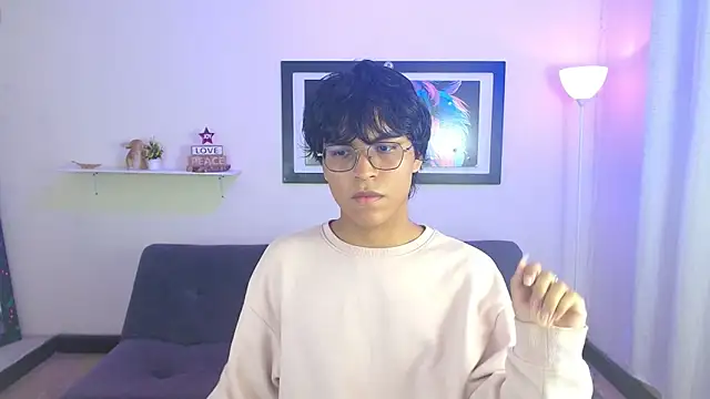 Snapshot of Maecum18 chatting on 02-14-26, 10:21 Maecum18 online show from 02-14-26, 10:21